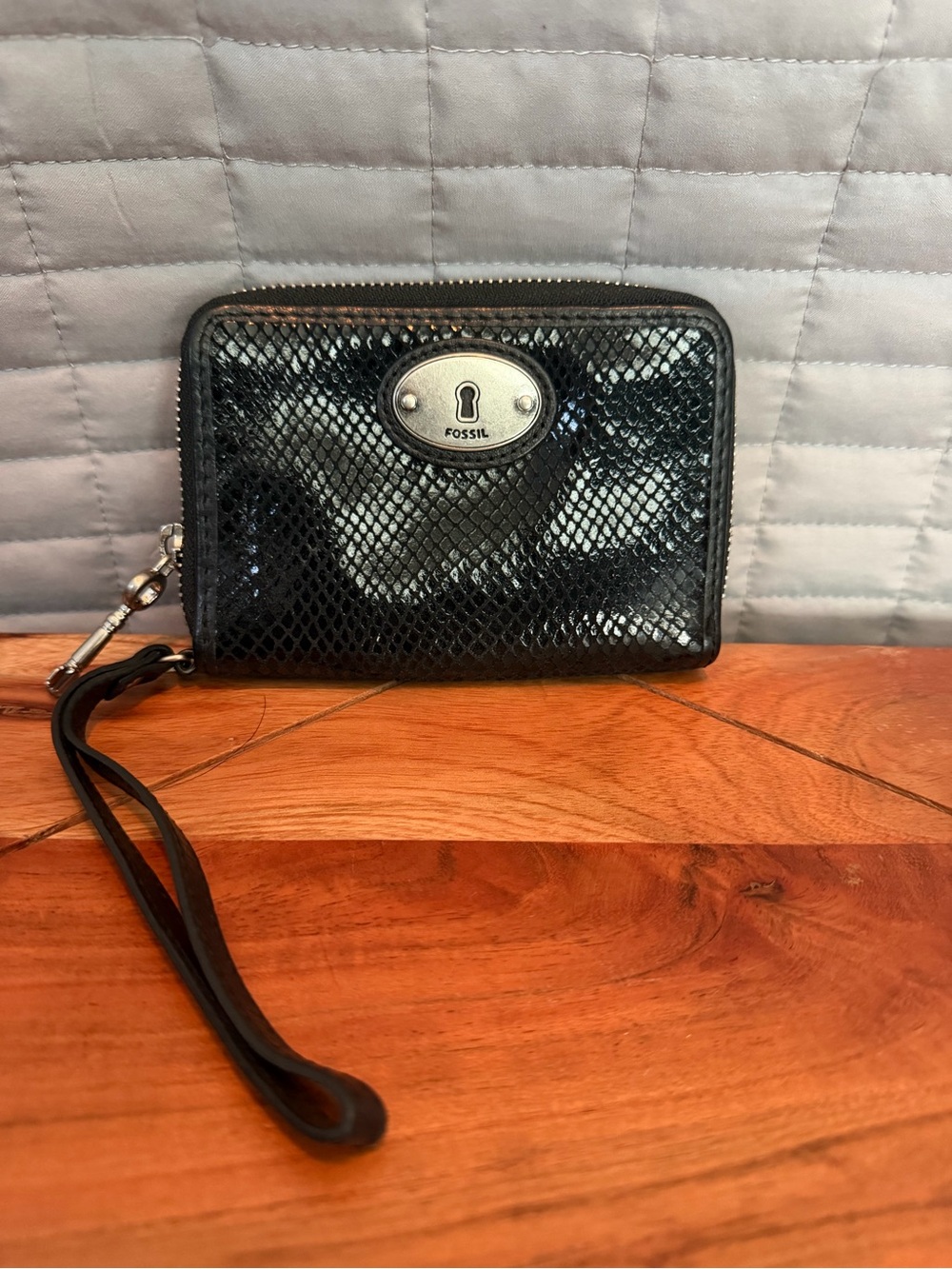 Fossil Black Snake-Embossed Wristlet